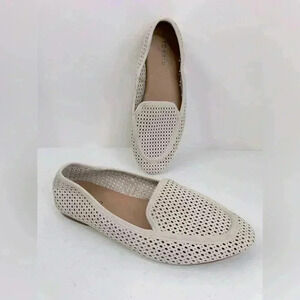 TORRID Women’s Perforated Extra Wide Loafer Off White Flats Breathable Size 9 WW